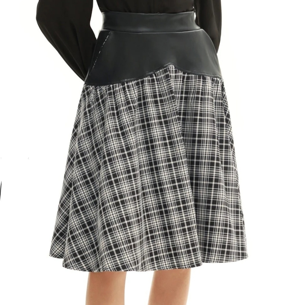 New Plaid skirt